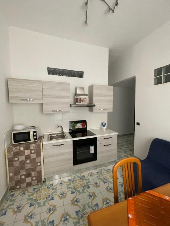 Queen Carolina'S Homes - Apartments In Old Town نابولي المظهر الخارجي الصورة